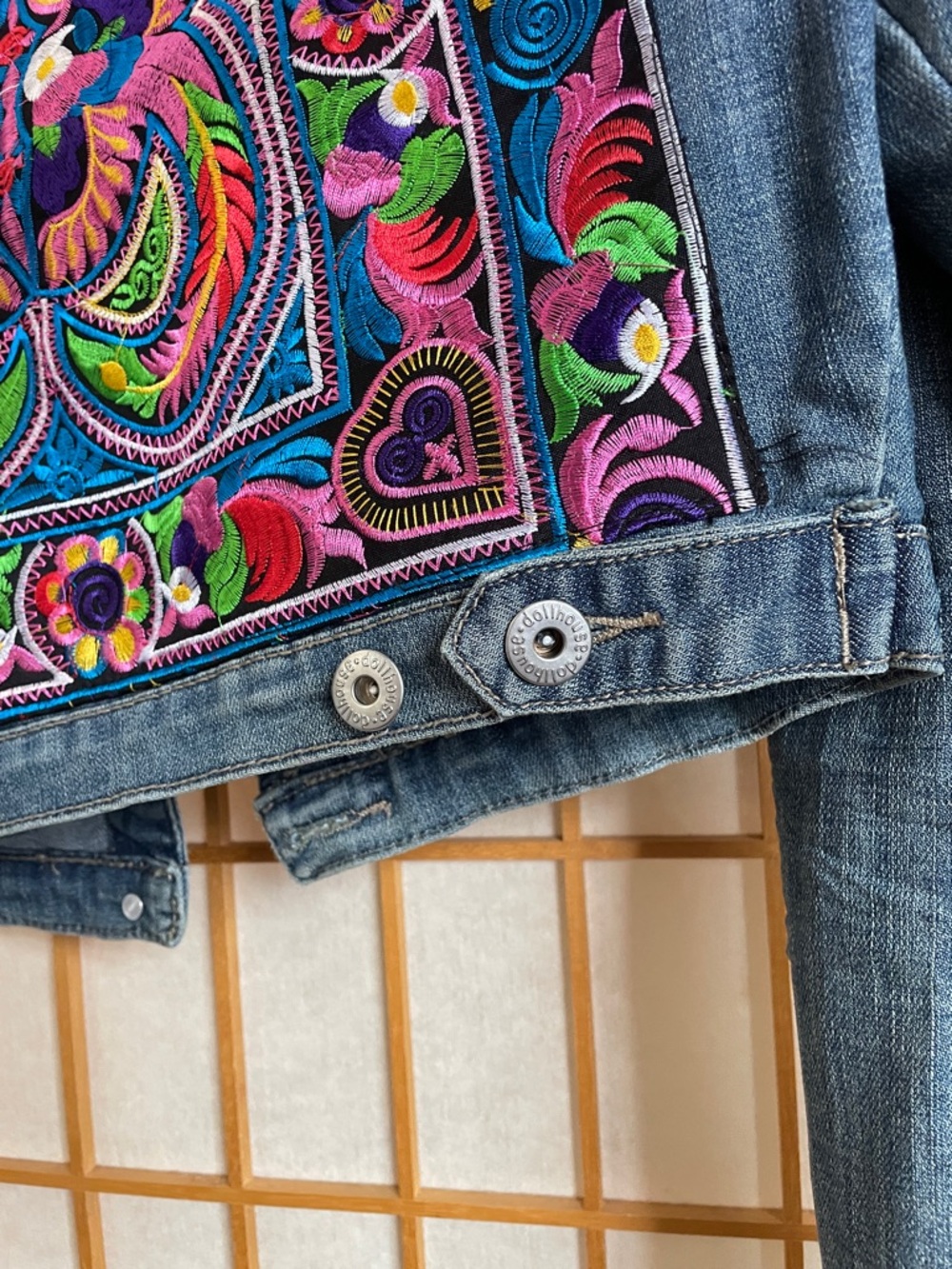 Upcycled Dollhouse Cropped Distressed Denim Jacket with Bird Hmong embroidery M - Picture 6 of 15